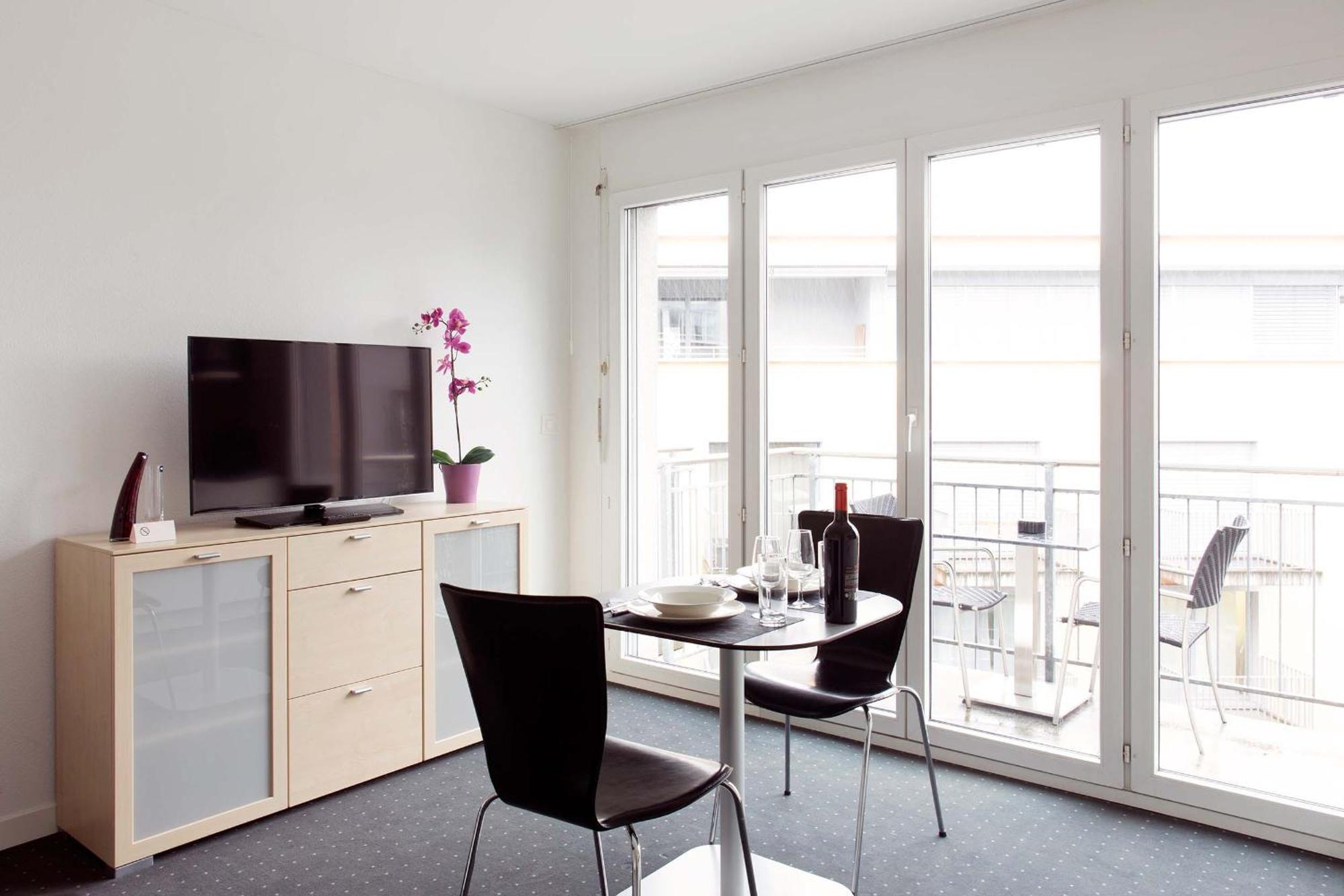 Hitrental Zugersee -Apartments ภายนอก รูปภาพ