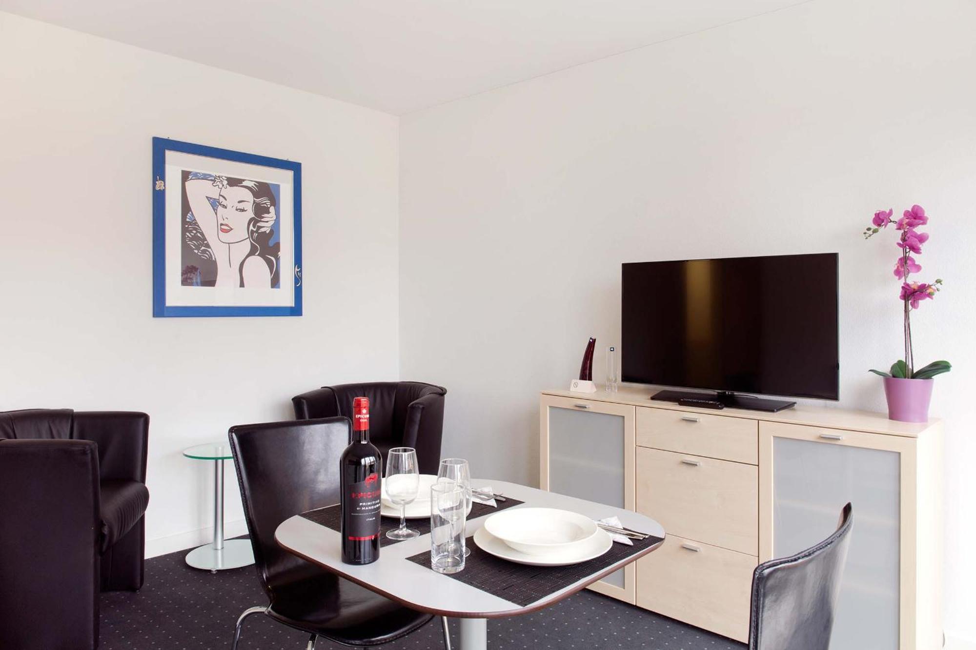 Hitrental Zugersee -Apartments ภายนอก รูปภาพ